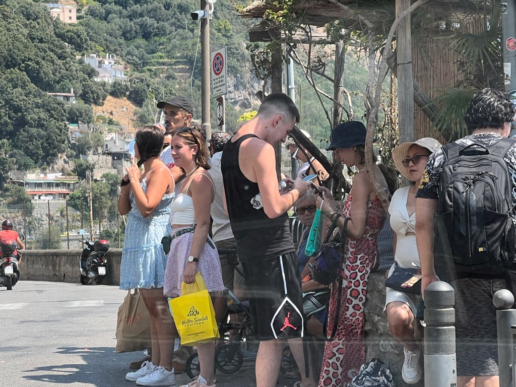 Espera pelo transporte público