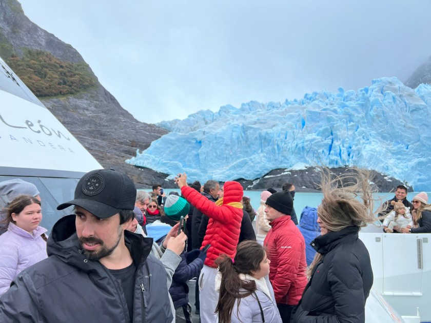 Fotos com o paredão do glaciar