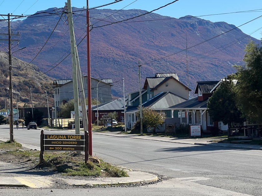 Placas apontam o início das trilhas